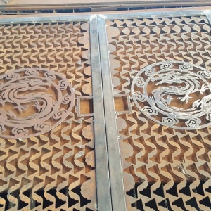 Cắt CNC hoa văn trong lan can, cổng, cầu thang theo yêu cầu